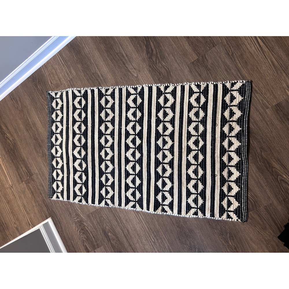 Black Cream Geometric Tribal Wool Area Rug 28x47 Modern Boho Flatweave Rug